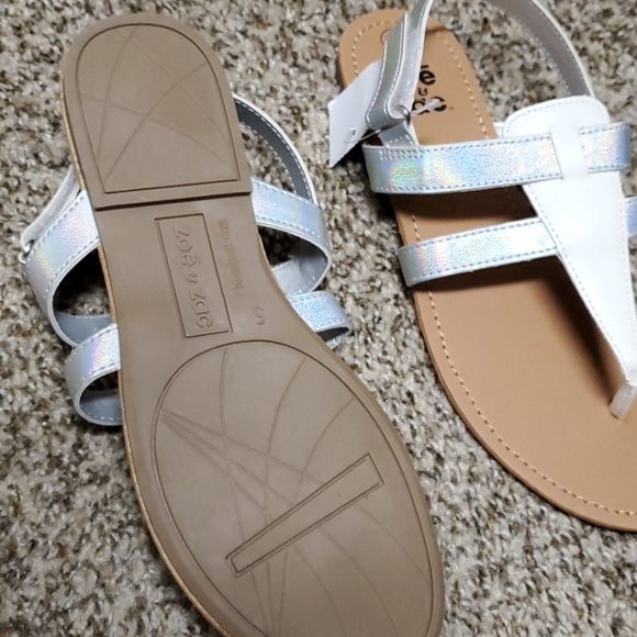 Sandals - Picture 2 of 4